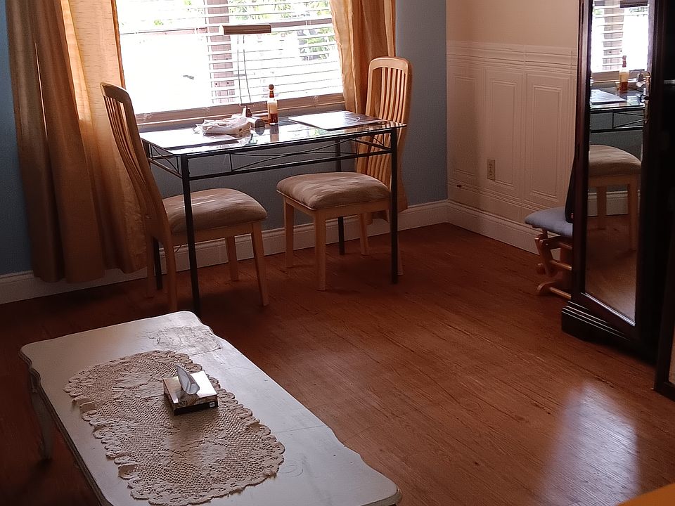 13 x 14 living room