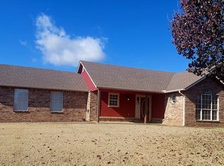 208 W Calista Dr, Tahlequah, OK 74464