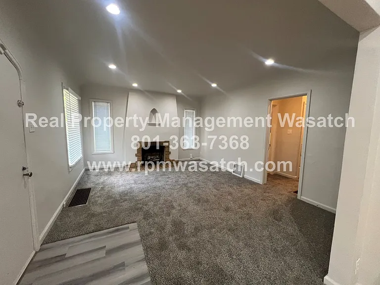 1105 S 700 E — Photo 4