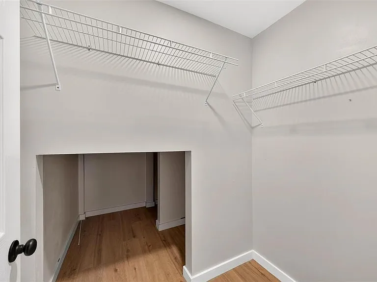 1099 Grove Ave — Photo 25