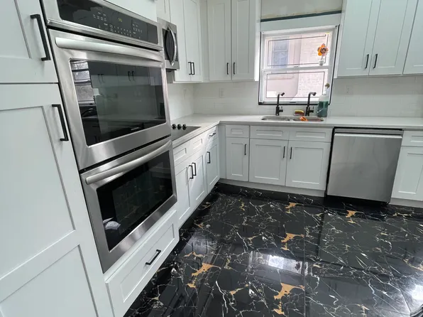 3557 Bedford Avenue image 9 of 18