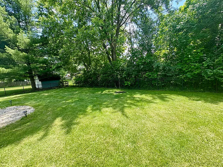 Barret Rd — Photo 11