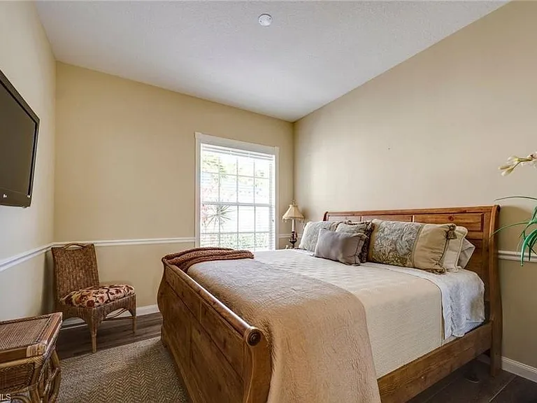 3917 Isla Ciudad Ct — Photo 15