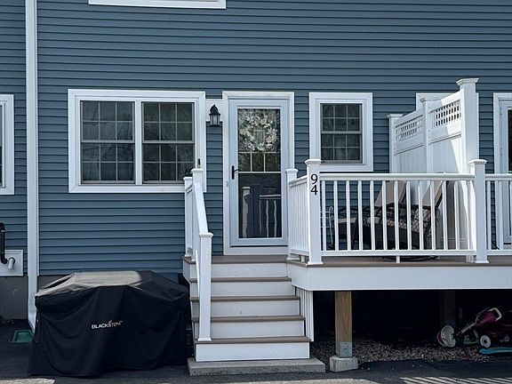 3rd image of 94 Durham Rd Unit 94