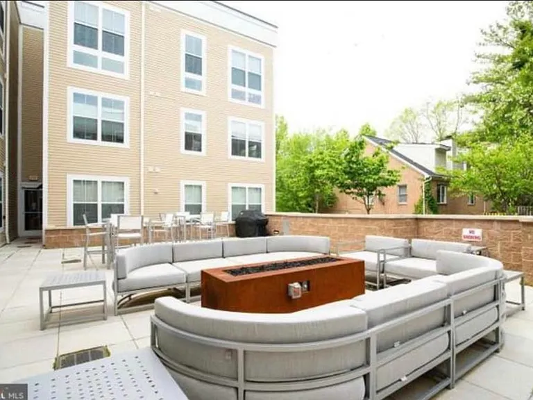 989 S Buchanan St #401 — Photo 16