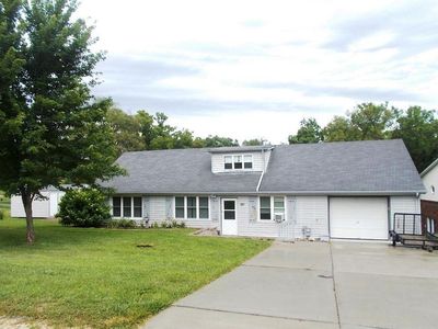 607 Memory Ln, Jefferson City, MO, 65101