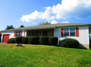 139 Middle Rd, Drums, PA 18222
