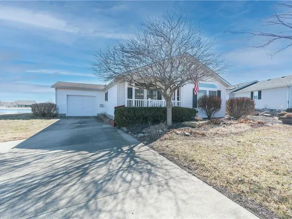 907 NE Willow Ct, Oak Grove, MO 64075