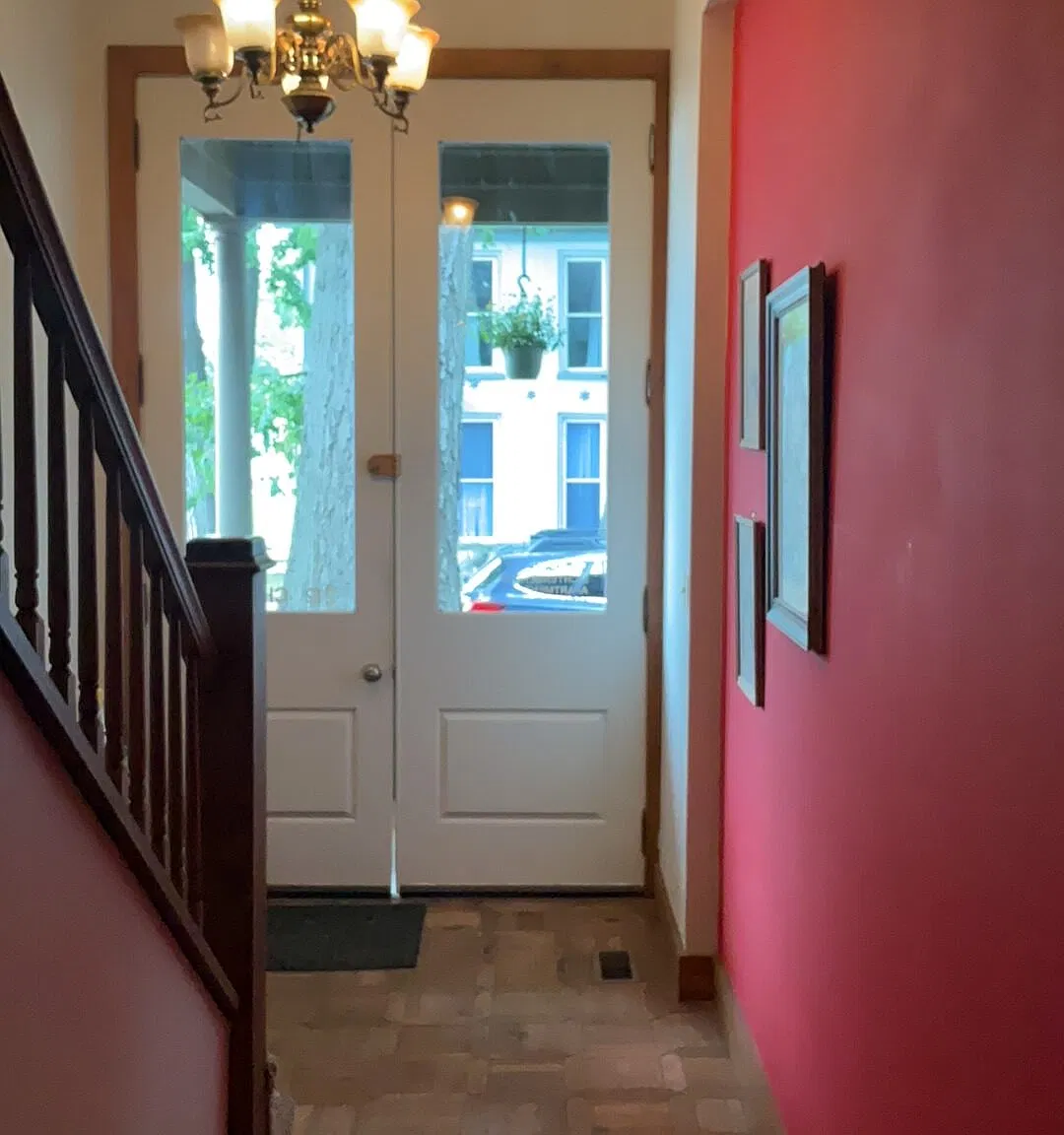 1 bed, 700 sqft, $995 — Photo 3