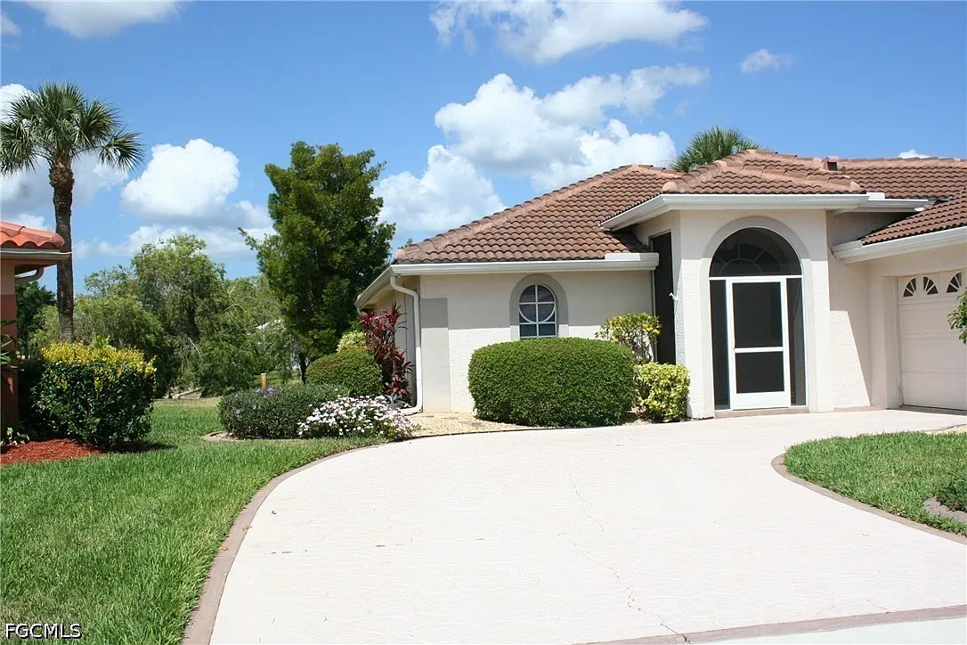 2 bed, 2.0 bath, 1428 sqft, $4,000 — Photo 3