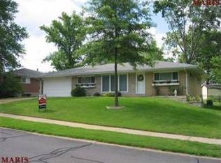 10109 Harwich Dr, Saint Louis, MO 63126