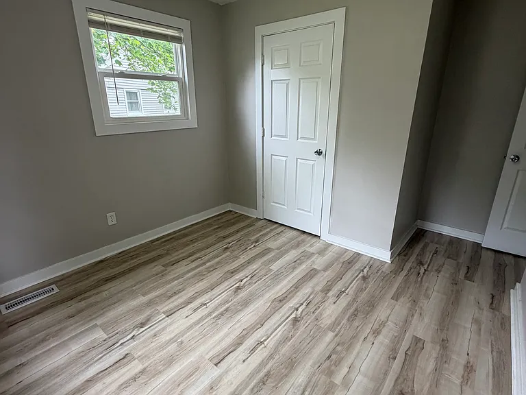 2205 Versailles Dr — Photo 7