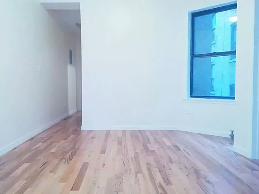 Rented by Bohemia Realty Group | media 18