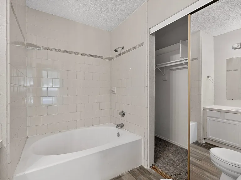 2521 Winter Oak St — Photo 22