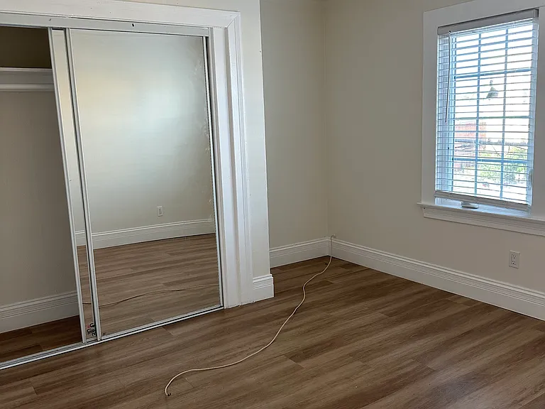 1037 S Vermont Ave #2 — Photo 9