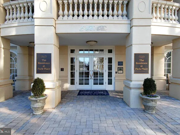 5 Park Pl APT 611, Annapolis, MD 21401