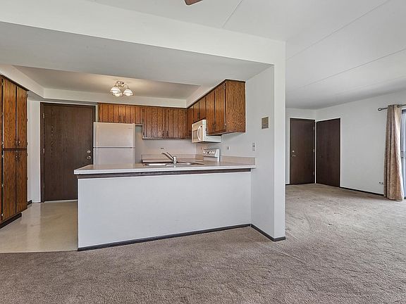 4th image of 15339 West Ave