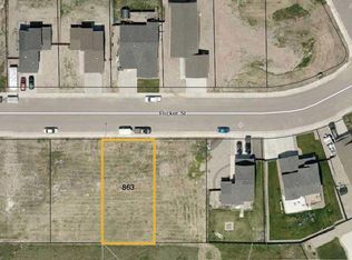 863 Flicker St, Douglas, WY 82633