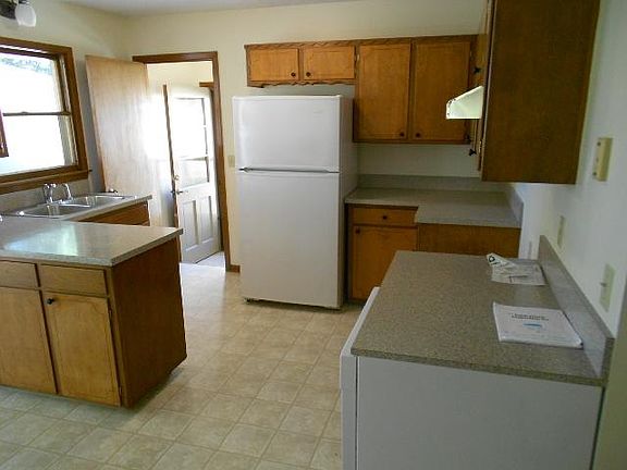 2nd image of 1021 Sycamore Dr