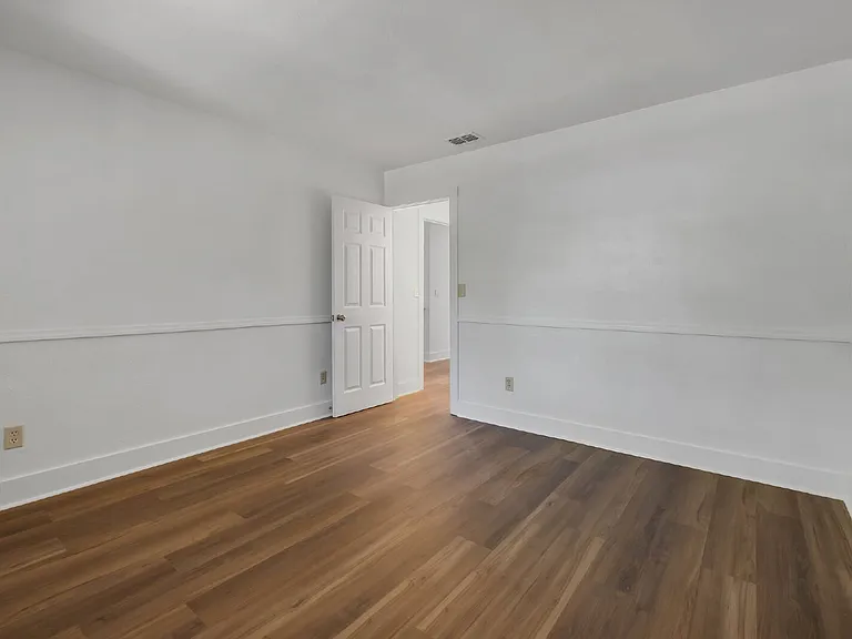 2956 Woodrich Dr #B — Photo 18