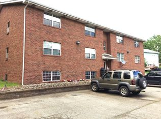 225 Hillview Ln APT 104, Youngwood, PA 15697
