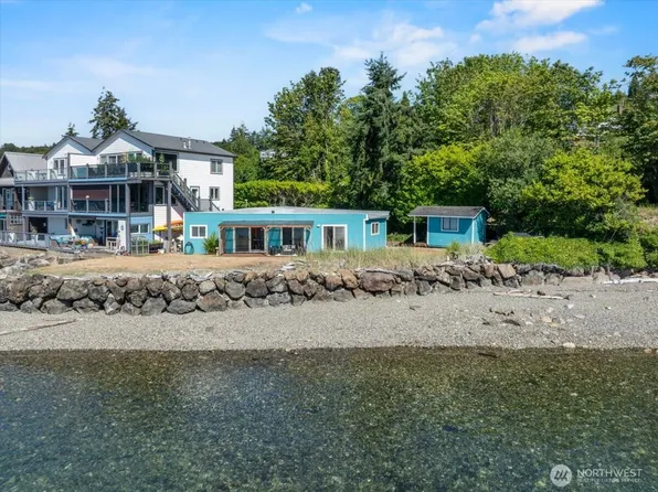 2711 Day Island Boulevard W, Tacoma, WA 98466
