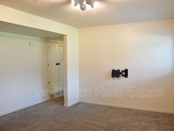 5th image of 1339 N 1230 W