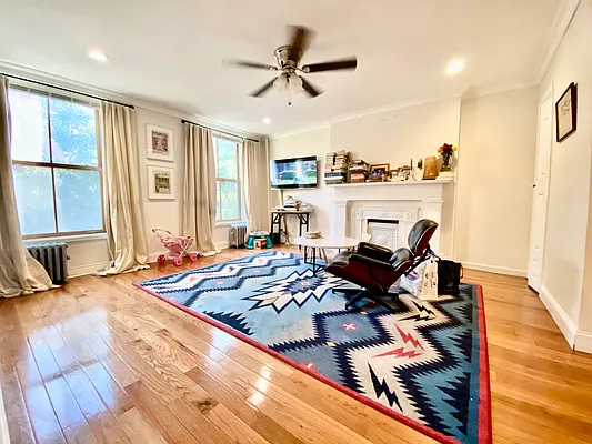 Rented by Compass | media 12