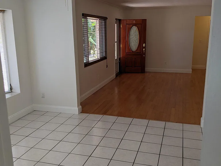 8 S Arcturas Ave — Photo 4