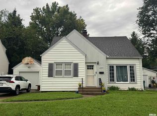 2320 W Sherman Ave, West Peoria, IL 61604