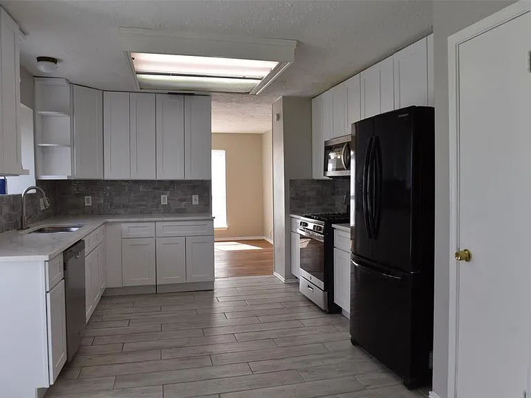 12303 Glenmeadow Dr — Photo 8