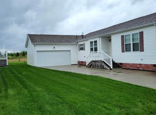 37215 Grindstone Trl, New Haven, MI 48048
