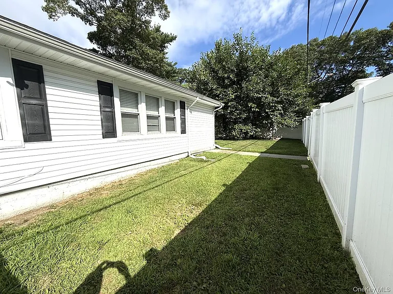 21 Kingdom Ct — Photo 10