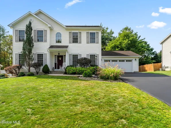 20 Cavalry Course, Mechanicville, NY 12118