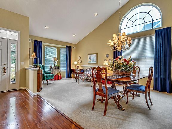 4th image of 250 Enclave Blvd