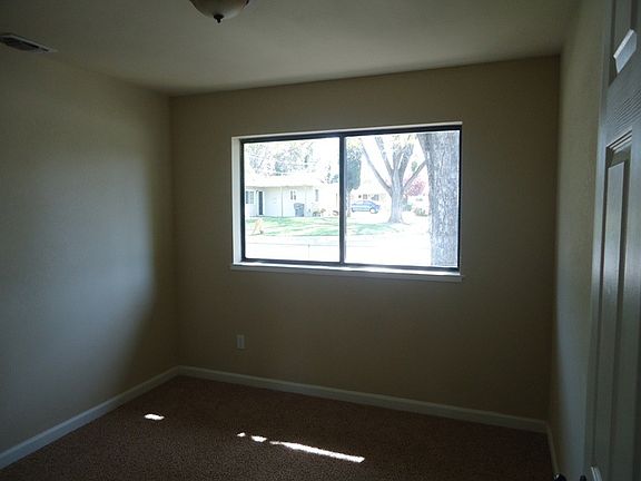 4th image of 220 Stone Blvd