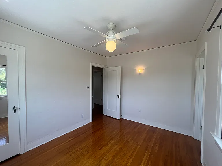4966 Townsend Ave — Photo 23