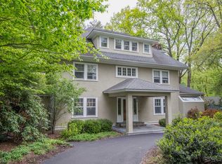 16 Laurel Hill Rd, Mountain Lakes, NJ 07046