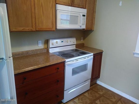 3rd image of 709 Magnolia Ave