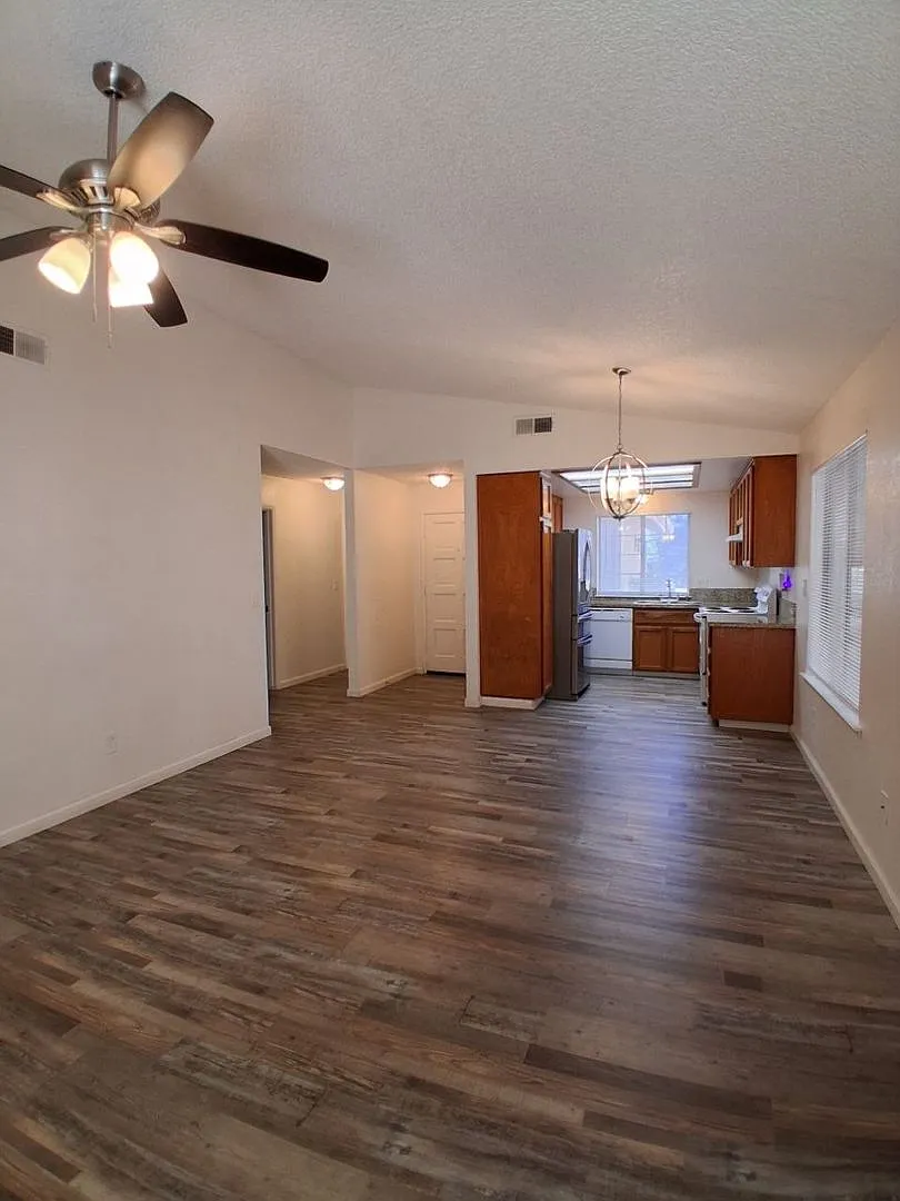 Special: Half Off First Month's Rent! Single Level 3 Br Home W/ 2-Car Garage & Backyard! — Photo 3