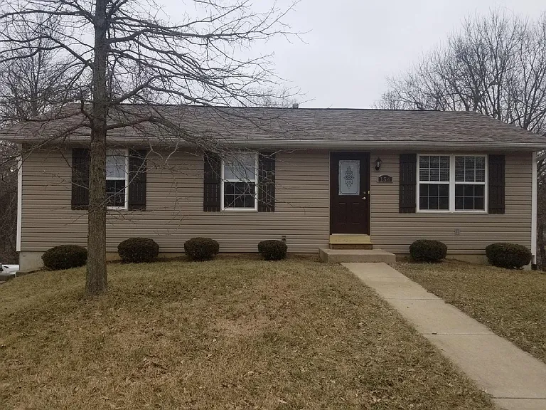 154 Helen Pl — Photo 1