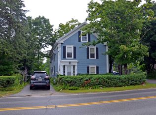 73 High St, South Paris, ME 04281
