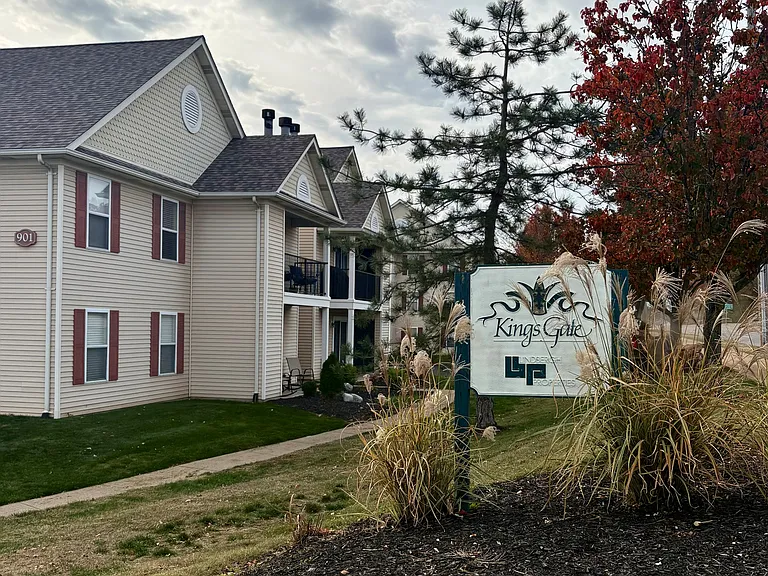 924 Bishops Gate Ln #1 — Photo 1