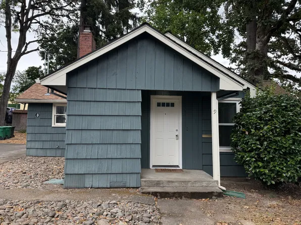 16350 SE Vineyard Ln #9, Portland, OR 97267