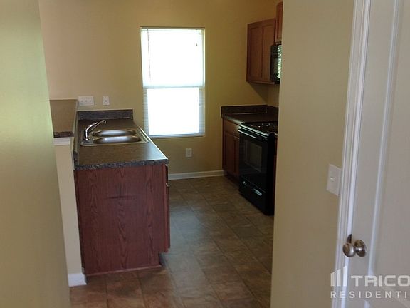 2nd image of 529 Gentle Breeze Ln