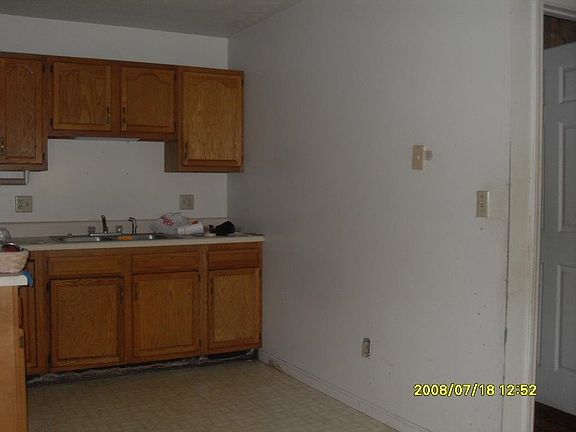 2nd image of 1921 N Olive St