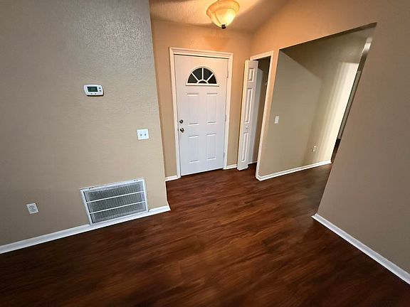 2nd image of 717 Cockatoo Ct