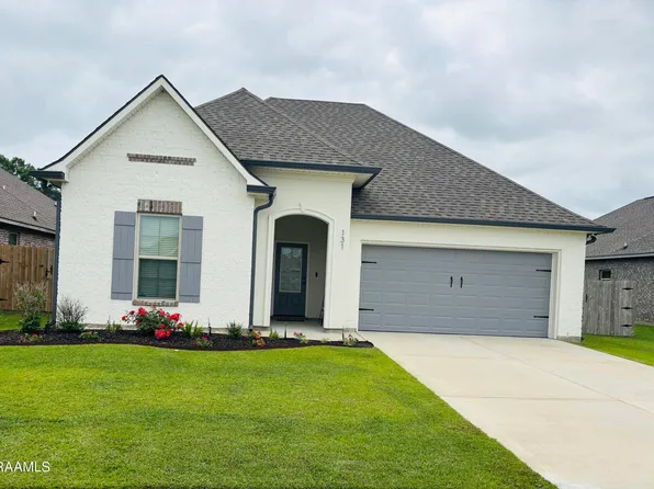 131 Wild Cherry Ln, Lafayette, LA 70508