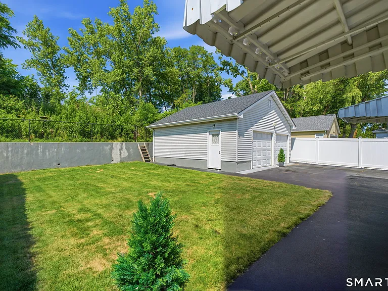 112 Joy Ln #1 — Photo 5