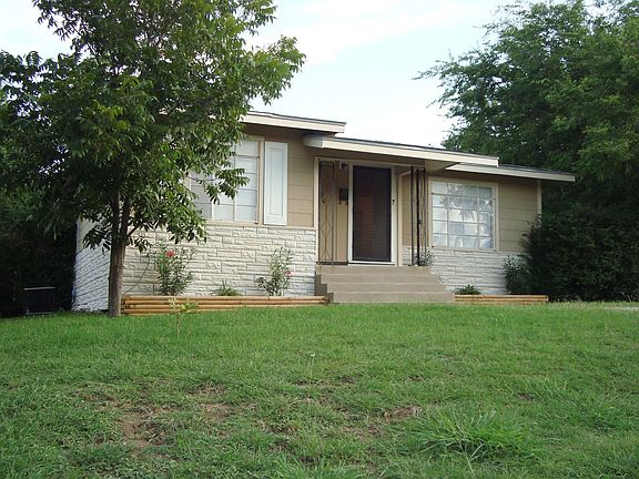 2nd image of 106 Andricks Dr